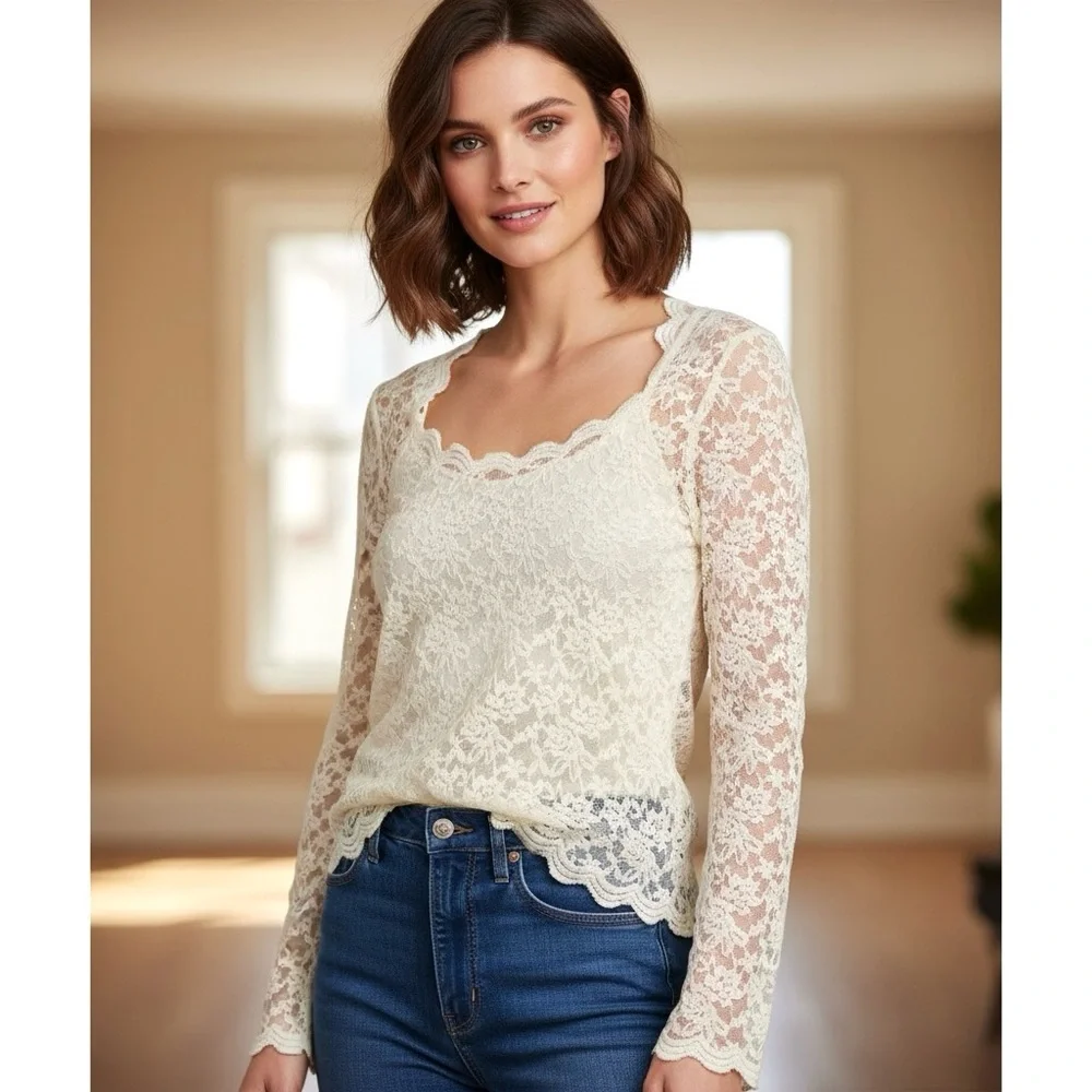 GUESS Ivory Lace Sweetheart Neck Long sleeve Sheer Blouse Women's Size XL